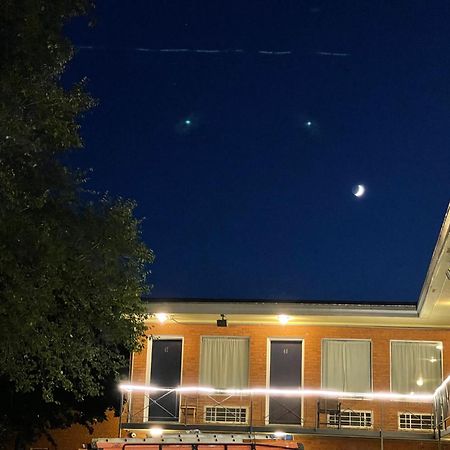 Budget Inn Near Westrock Covington Esterno foto