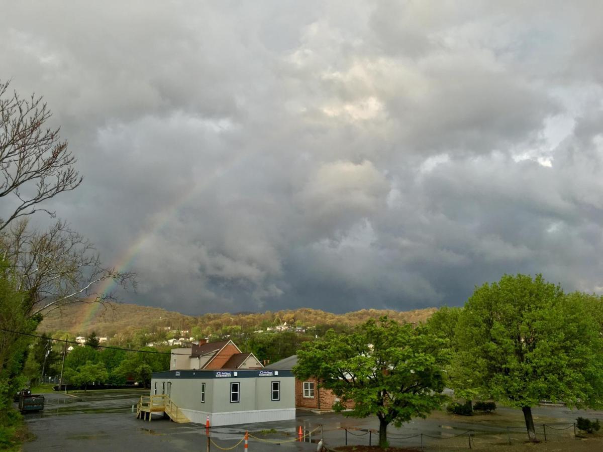 Budget Inn Near Westrock Covington Esterno foto